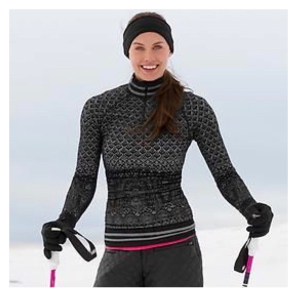 Athleta Black and Gray Patterned Sweater